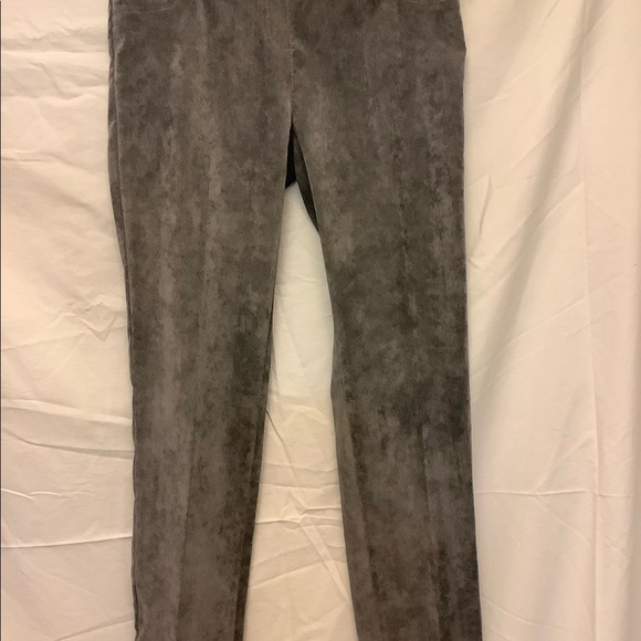 Pants - Picture 2 of 8